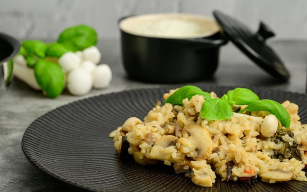 Entdecke das Geheimnis des perfekten Risotto alla Milanese: Originalrezept und Profi-Tipps!